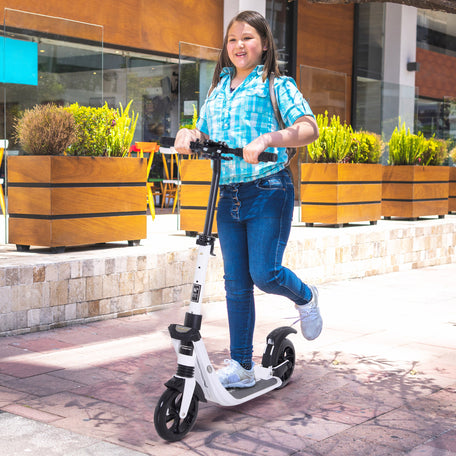 HOMCOM Folding Kick Scooter – Adjustable Height, Dual Suspension & Rear Brake