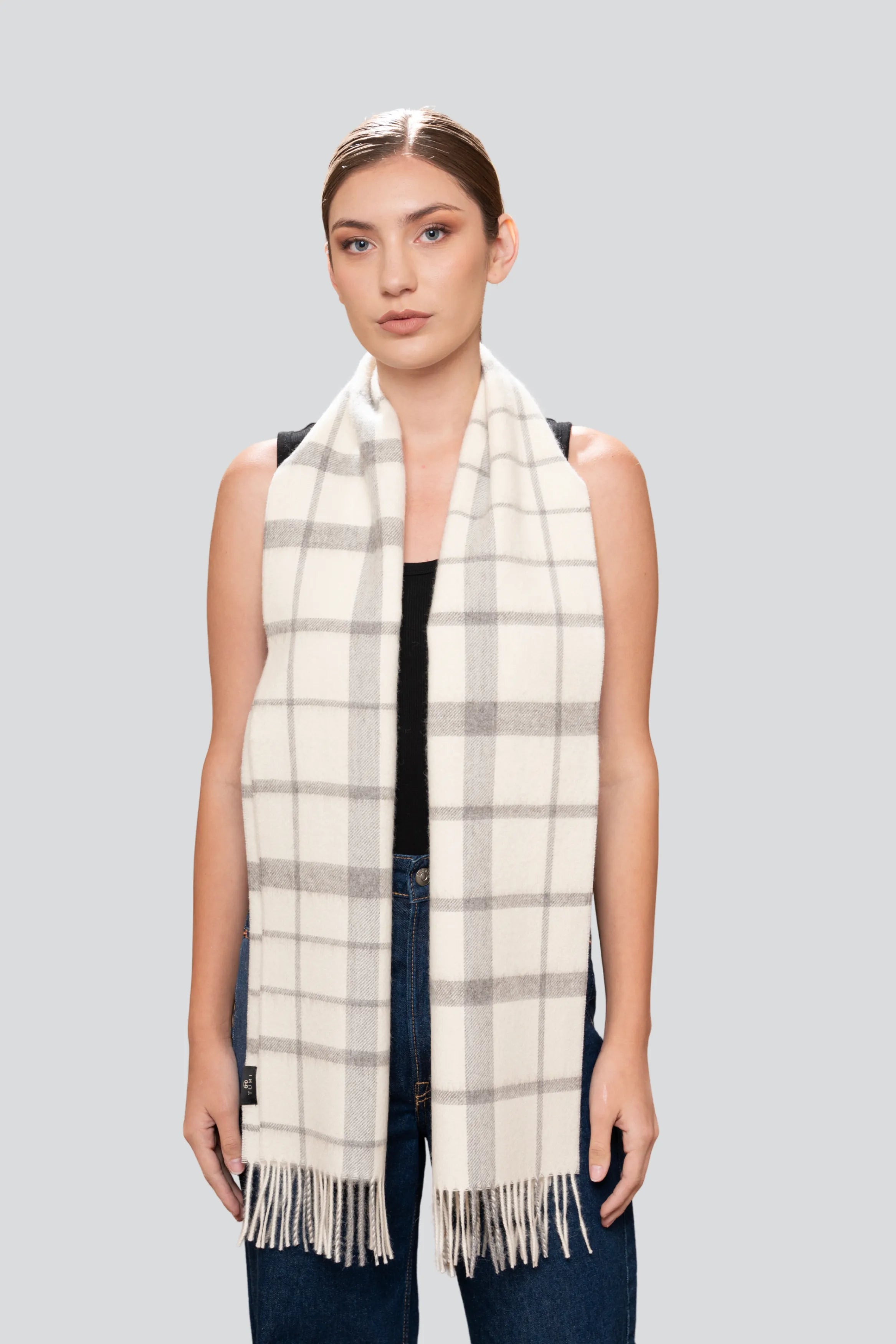 Alpaca Plaid Scarf – Undyed Natural Fibres, Brushed Finish