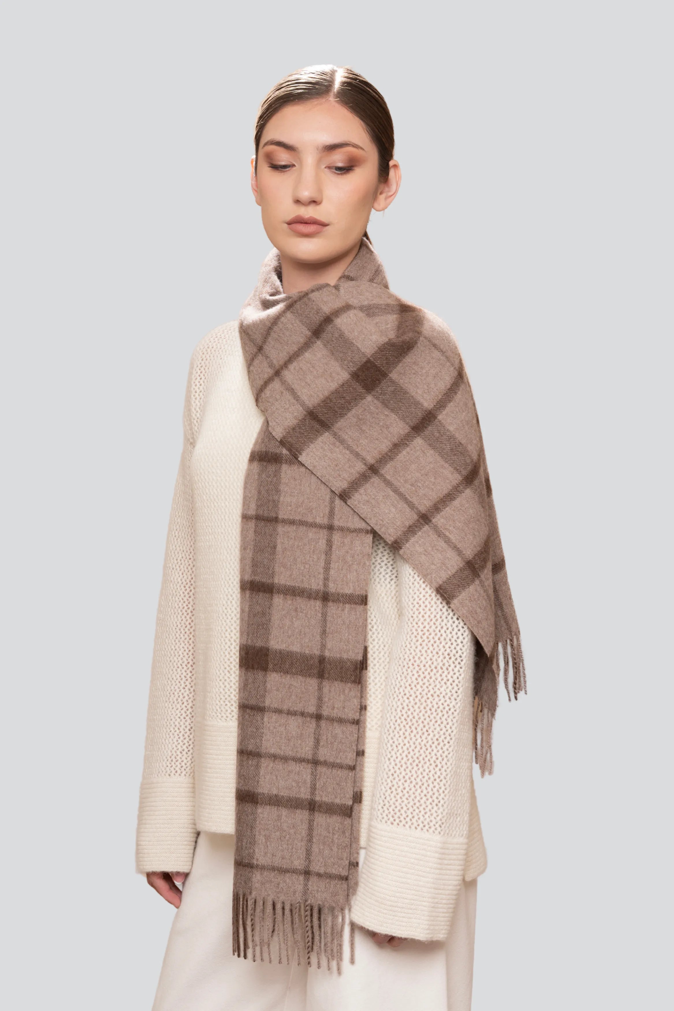Alpaca Plaid Scarf – Undyed Natural Fibres, Brushed Finish