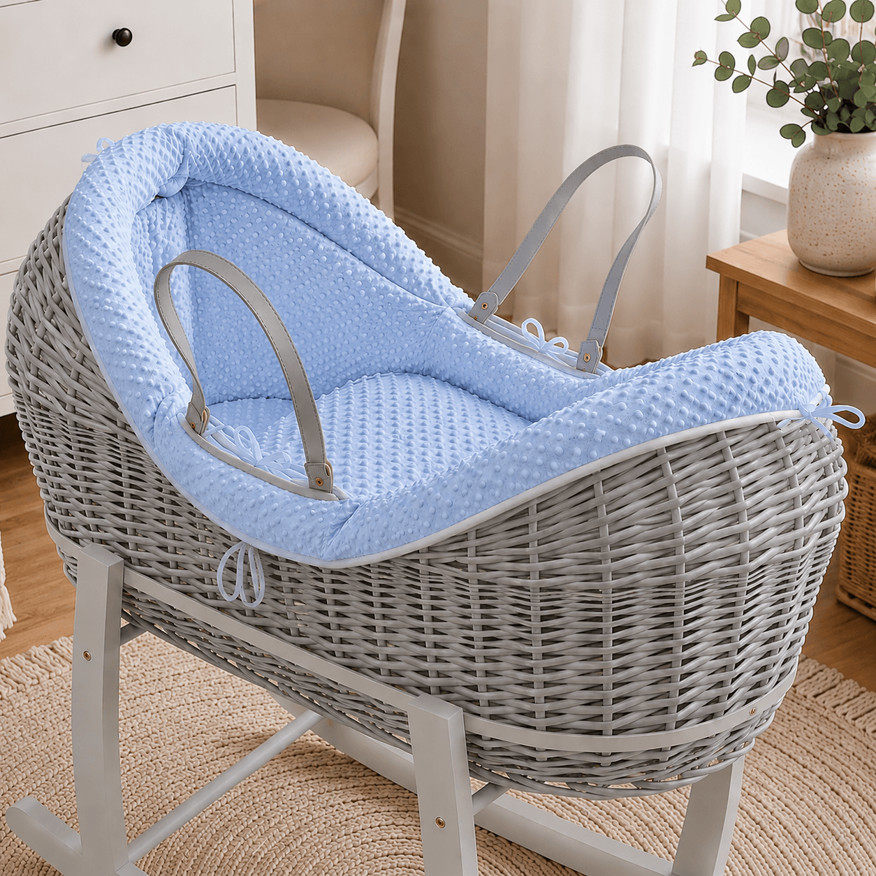 Wicker Deluxe Pod Moses Basket with Stand – Newborn Basket