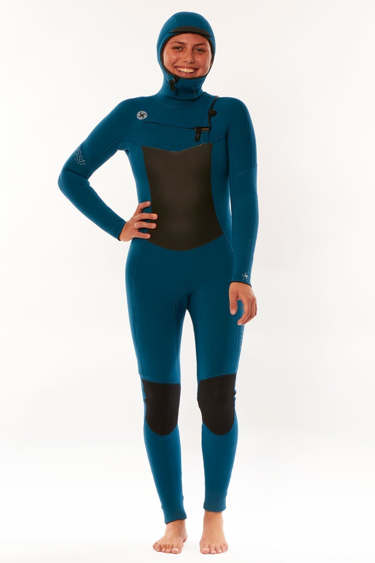 Sisstrevolution Women's 7 Seas 6/5mm Hooded Wetsuit, Chest Zip