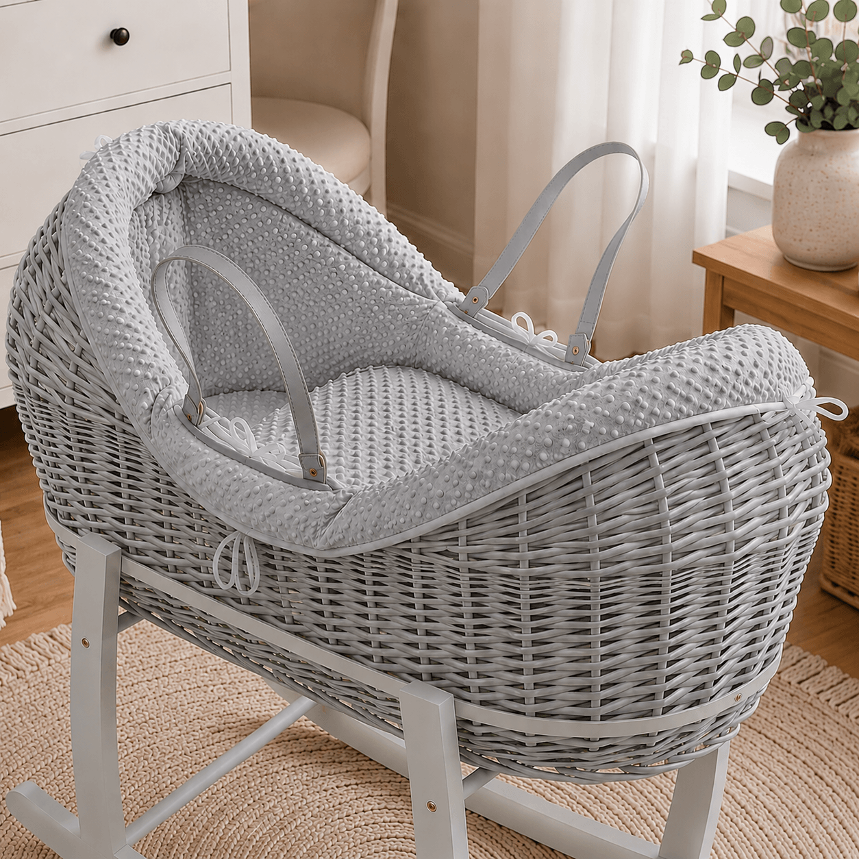 Wicker Deluxe Pod Moses Basket with Stand – Newborn Basket