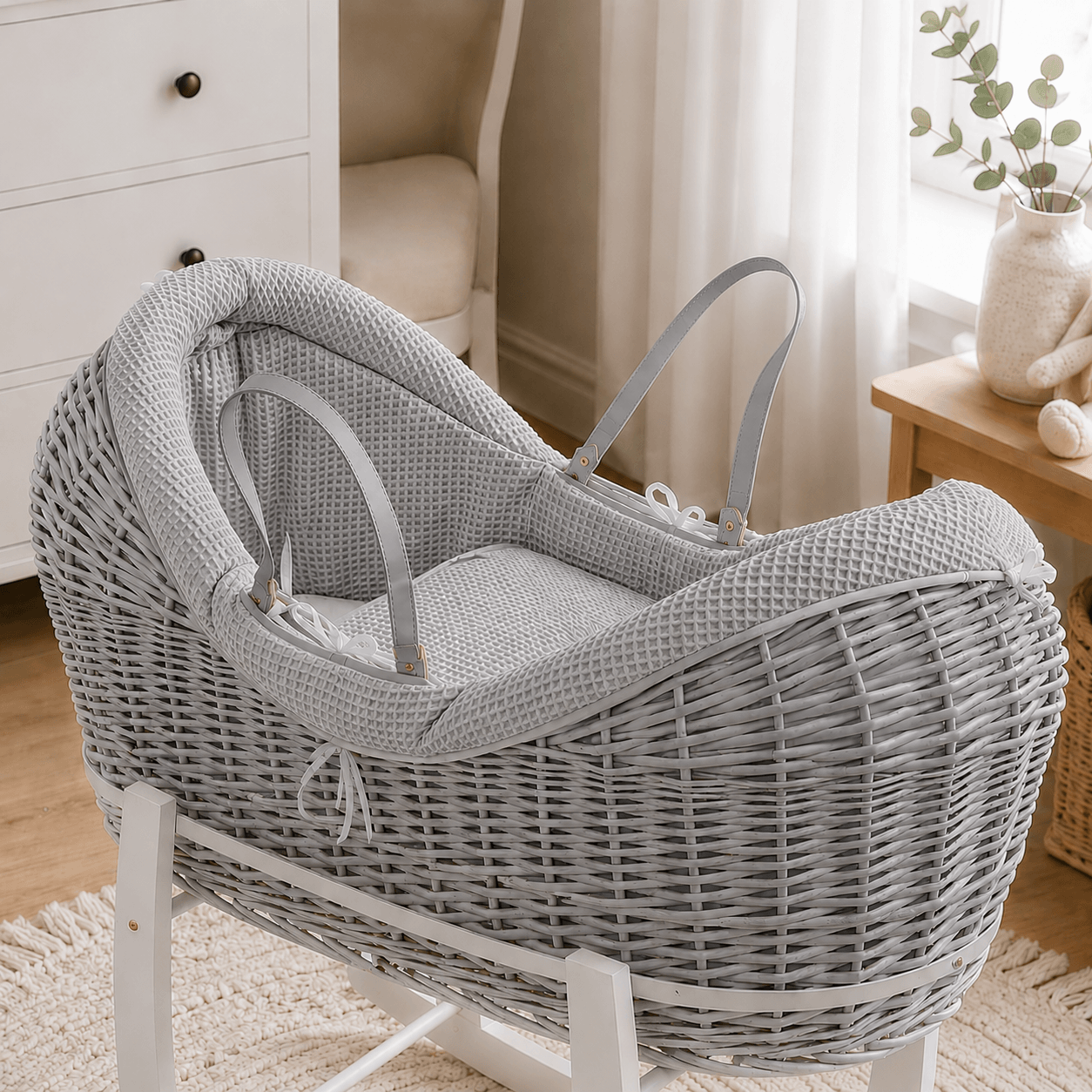 Wicker Deluxe Pod Moses Basket with Stand – Newborn Basket
