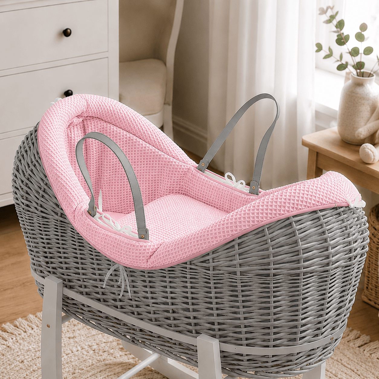 Wicker Deluxe Pod Moses Basket with Stand – Newborn Basket