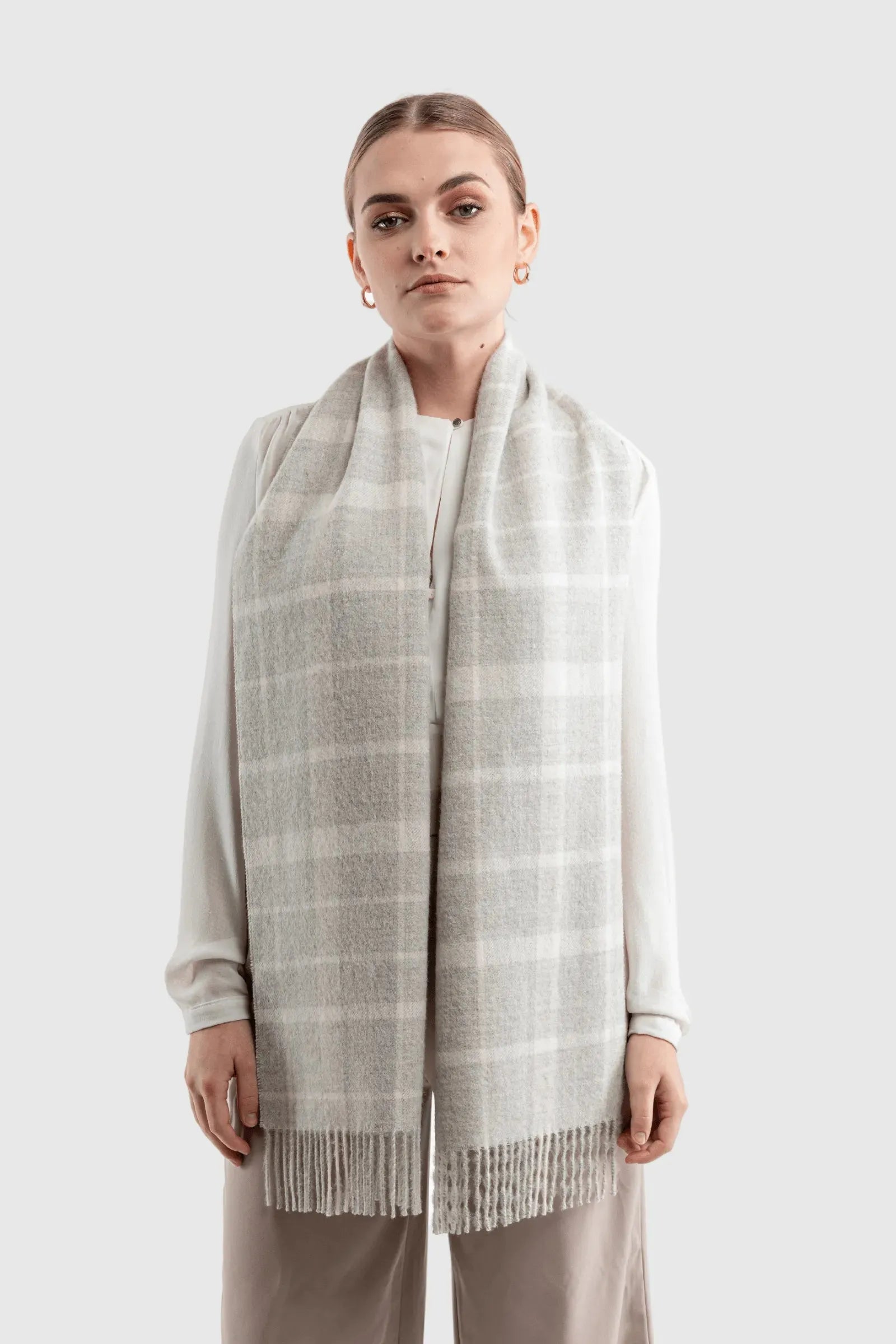 Alpaca Plaid Scarf – Undyed Natural Fibres, Brushed Finish