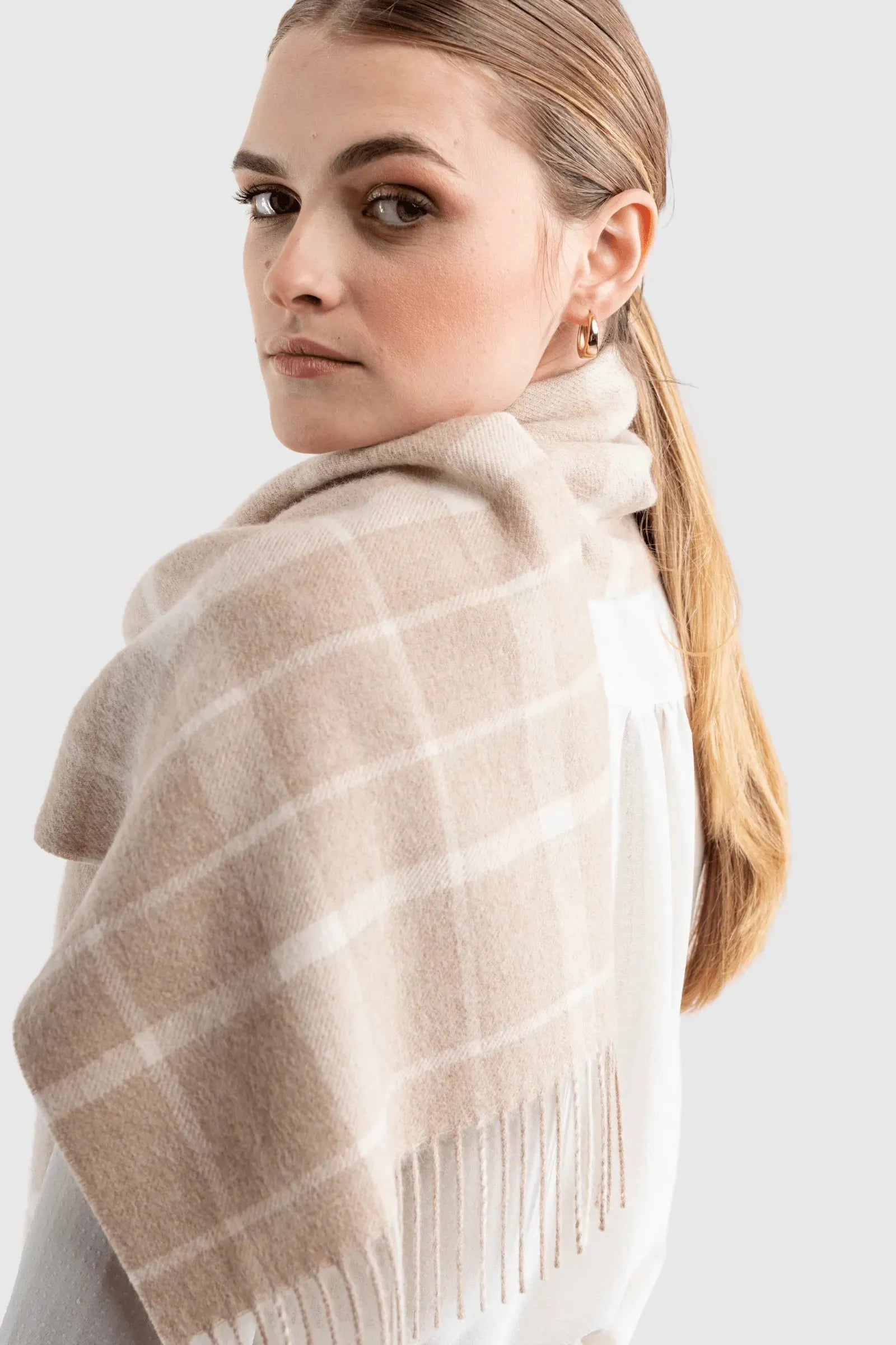 Alpaca Plaid Scarf – Undyed Natural Fibres, Brushed Finish