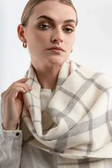 Alpaca Plaid Scarf – Undyed Natural Fibres, Brushed Finish