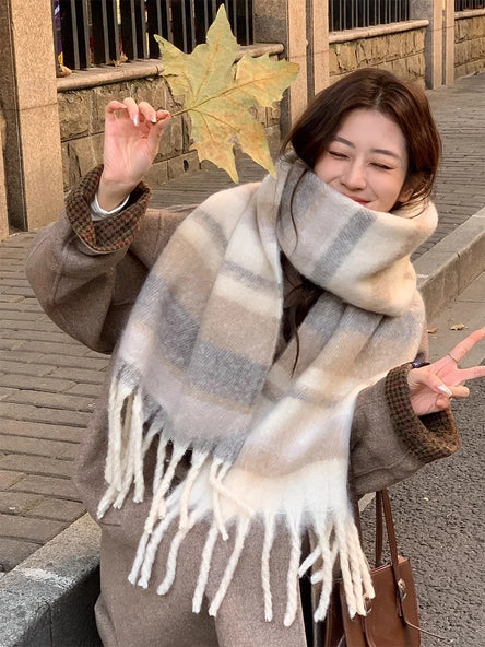 Soft check blanket scarf, photo 1