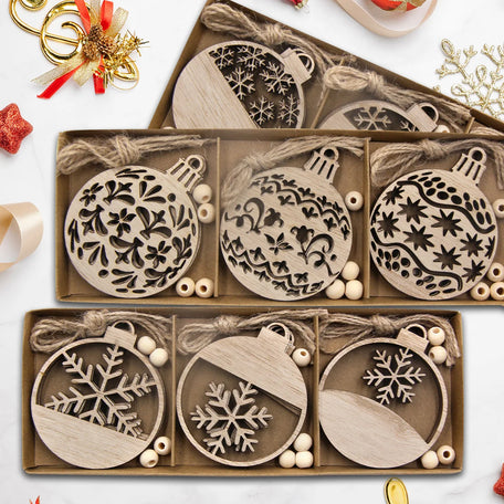 Wooden snowflake bauble ornaments, photo 1