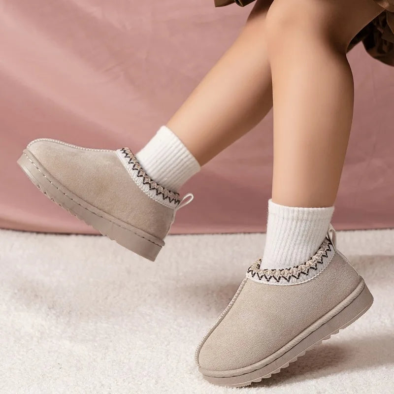 Girls' Striped Cuff Winter Boots