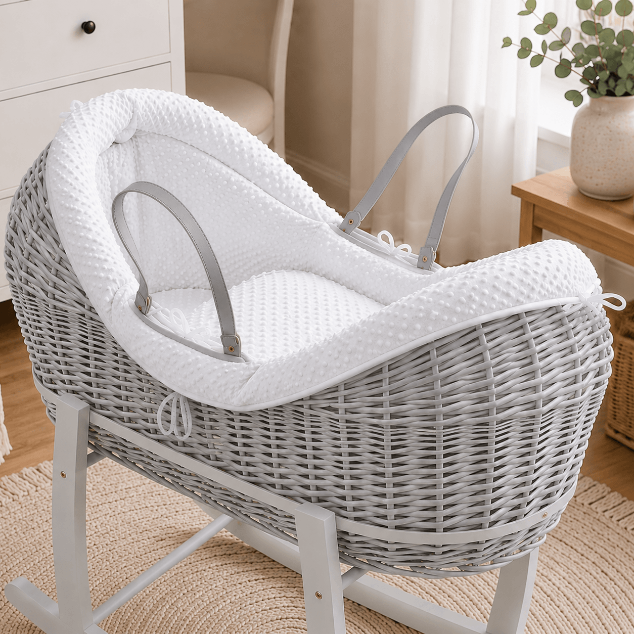 Wicker Deluxe Pod Moses Basket with Stand – Newborn Basket