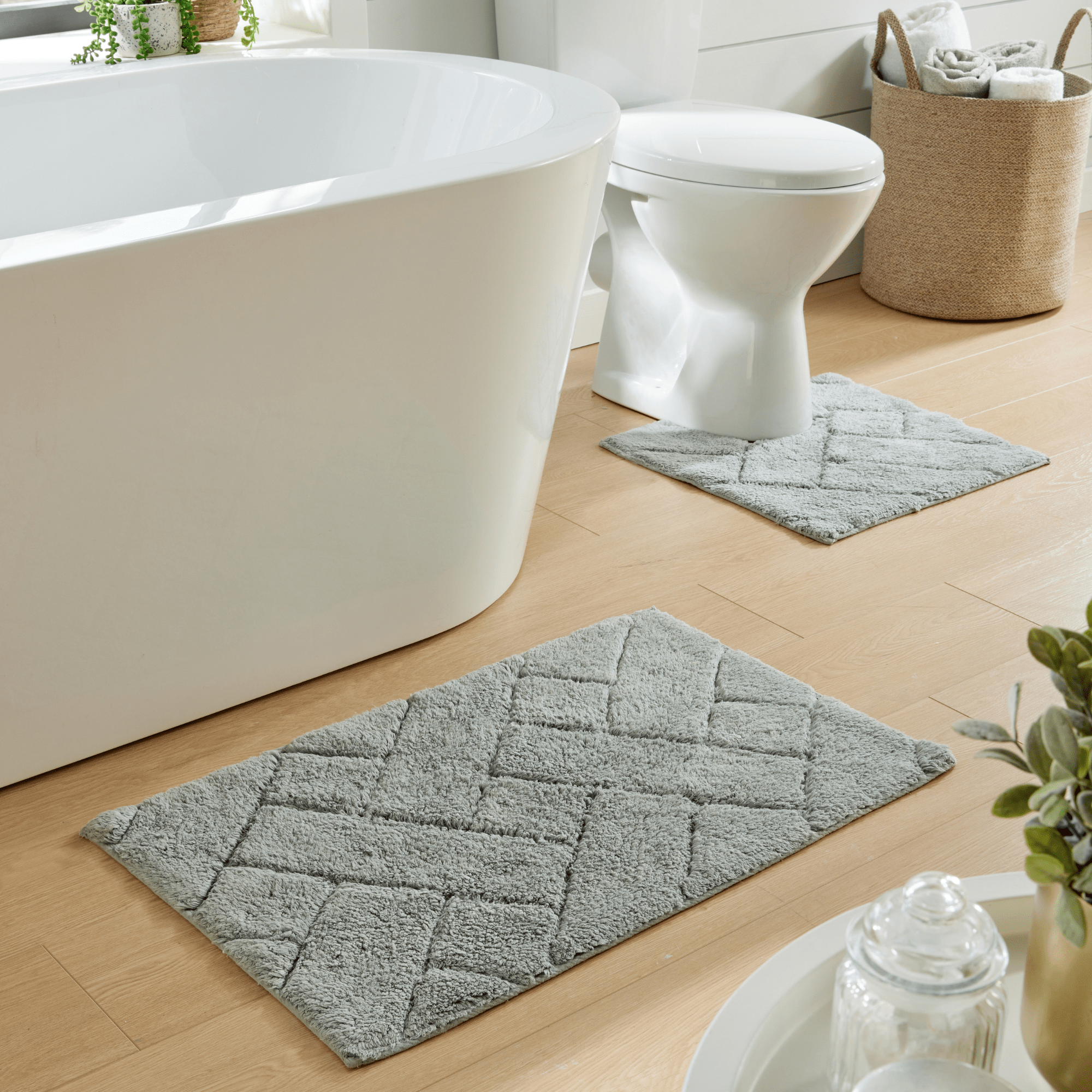 Olivia Rocco Bali Cotton Bath Mat and Pedestal Mat Set, 2 Piece