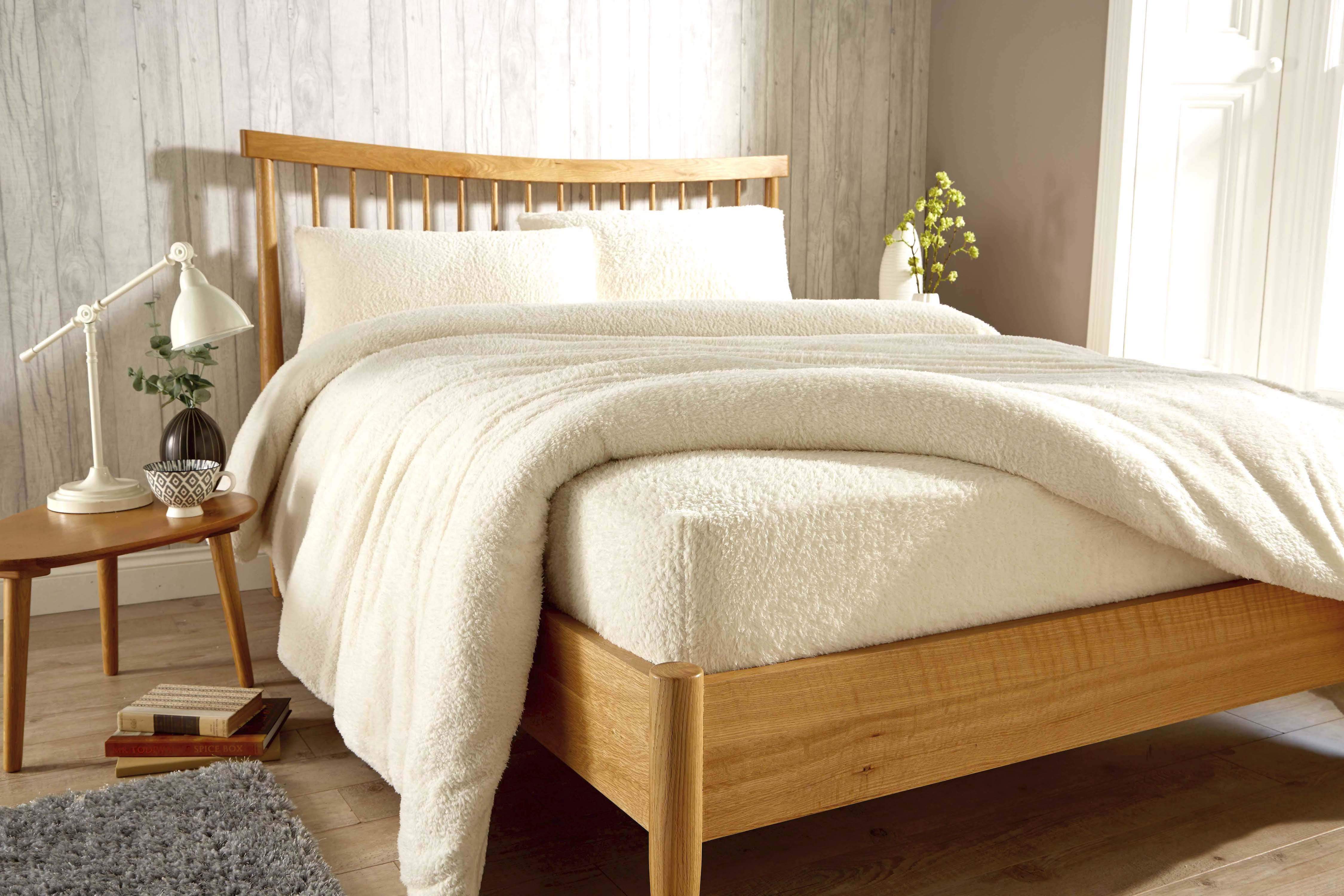Olivia Rocco Teddy Fleece Extra Deep Fitted Sheet, Elasticated