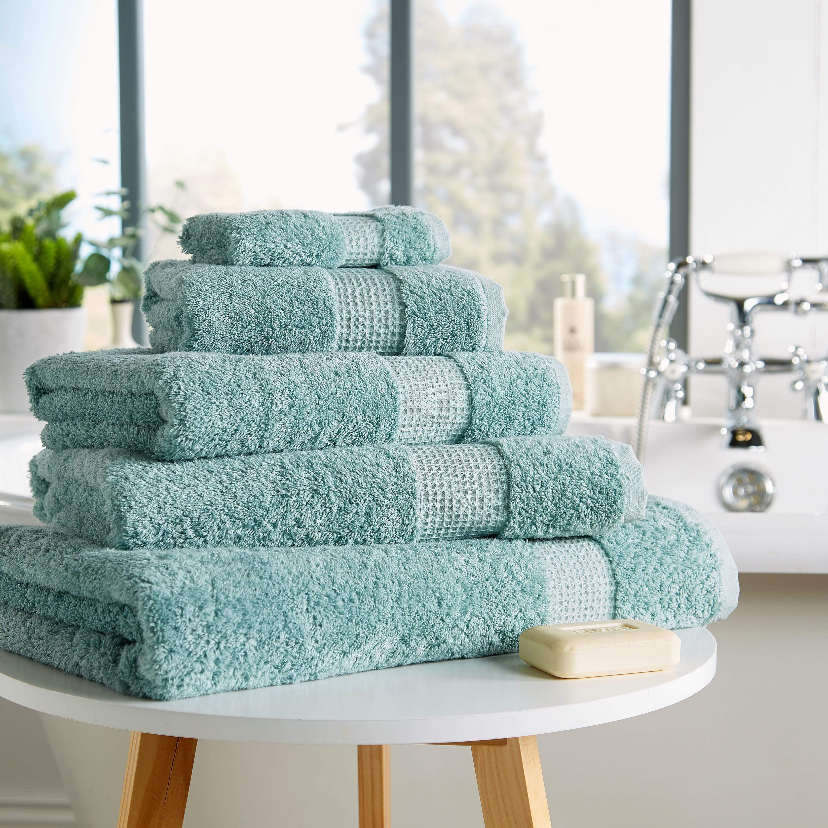 Olivia Rocco Luxe 700gsm Egyptian Cotton Towels