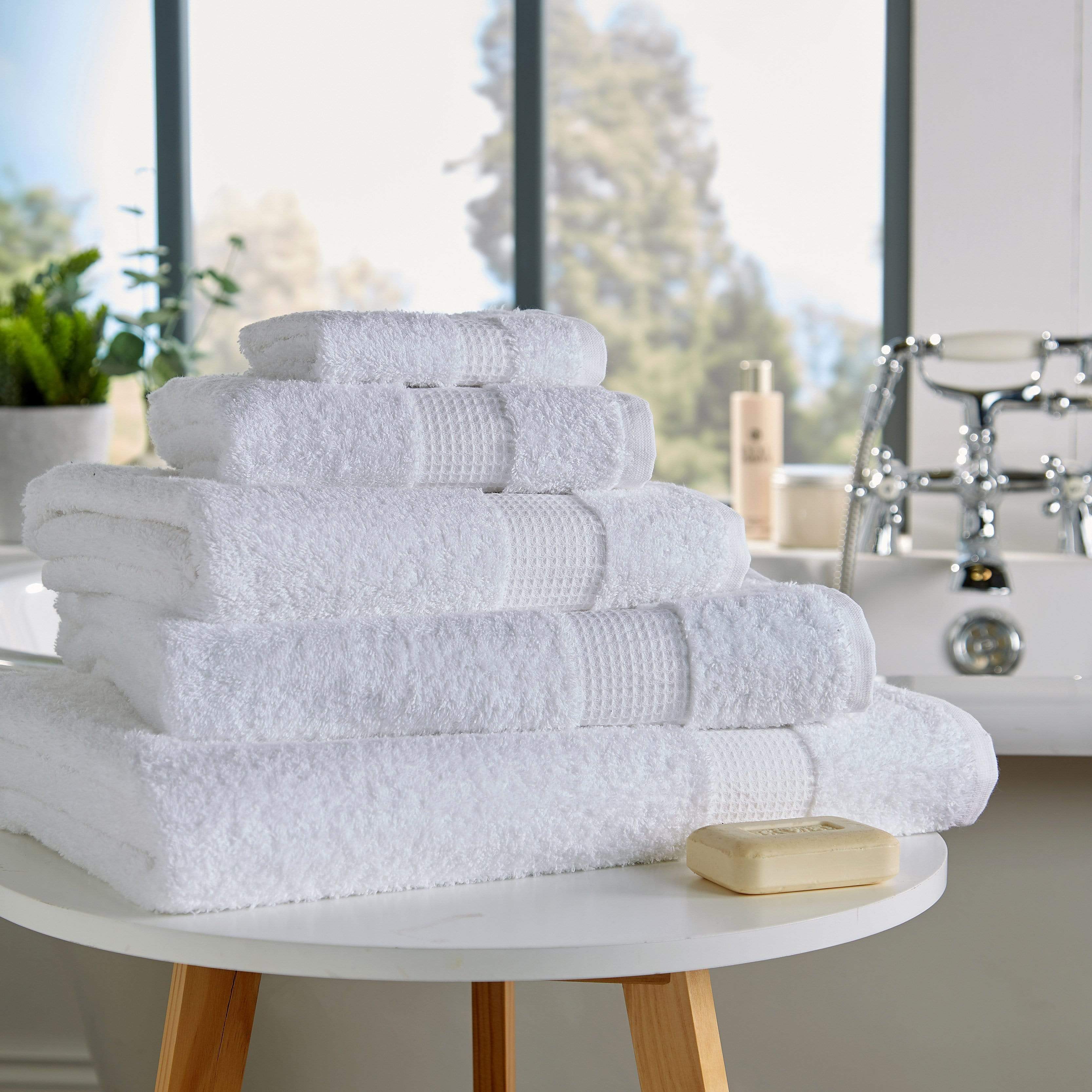 Olivia Rocco Luxe 700gsm Egyptian Cotton Towels