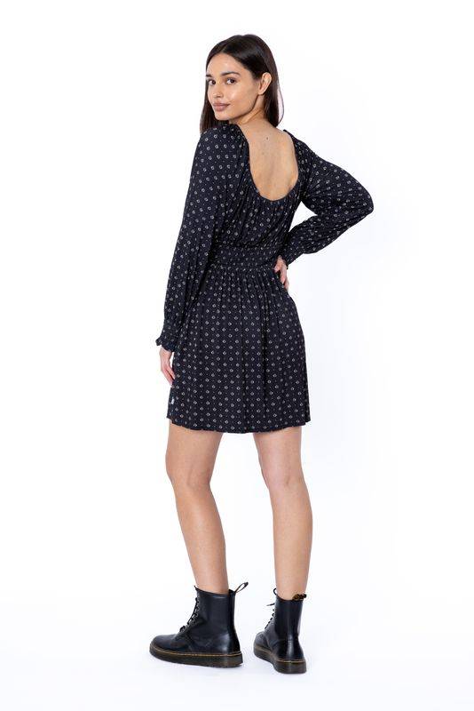 Cocoa Beach Long-Sleeve Knit Dress in Black