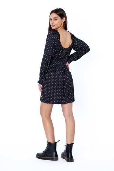 Cocoa Beach Long-Sleeve Knit Dress in Black
