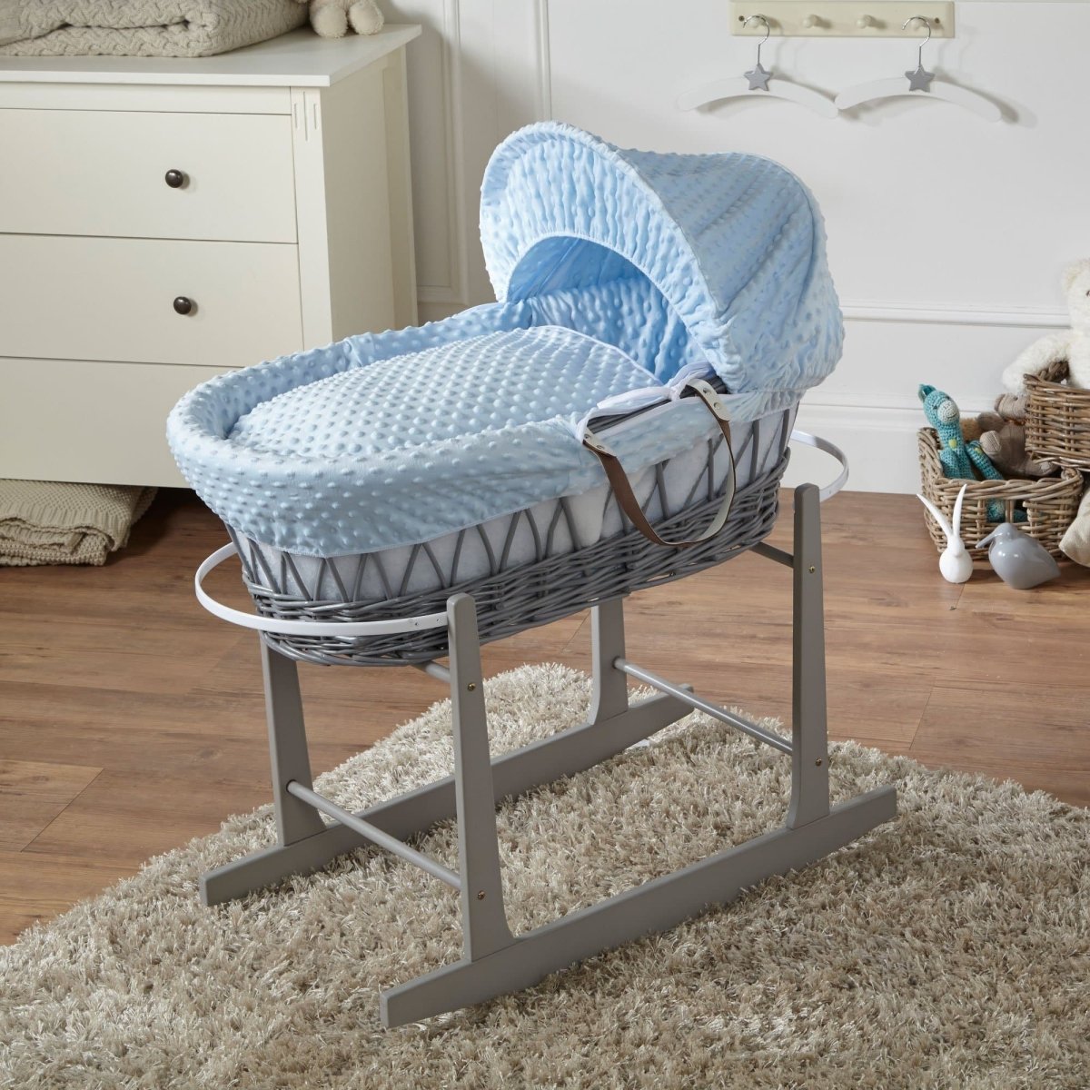 Wicker Moses Basket with Rocking Stand – Newborn Basket, Mattress Included