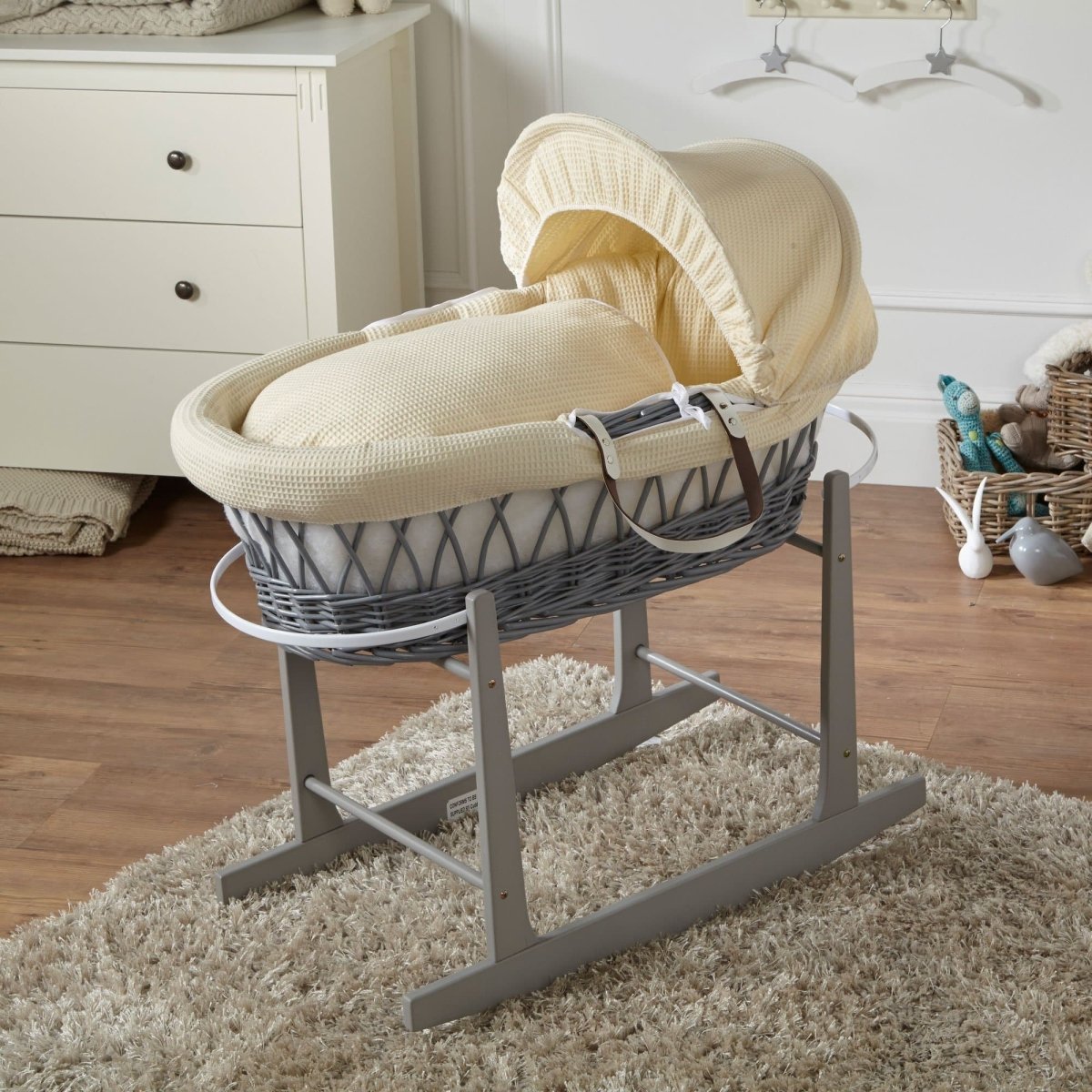 Wicker Moses Basket with Rocking Stand – Newborn Basket, Mattress Included