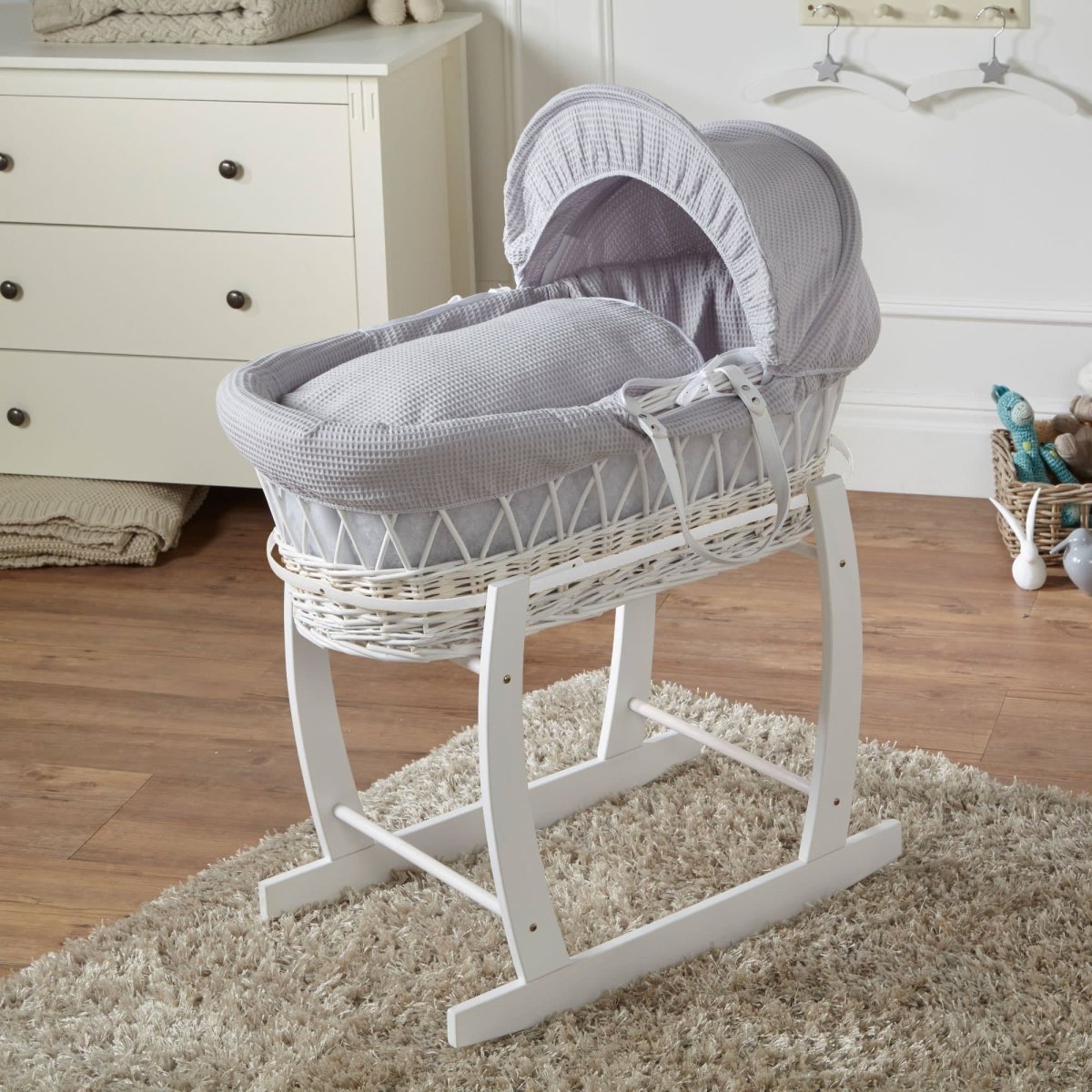 Wicker Moses Basket with Rocking Stand – Newborn Basket, Mattress Included