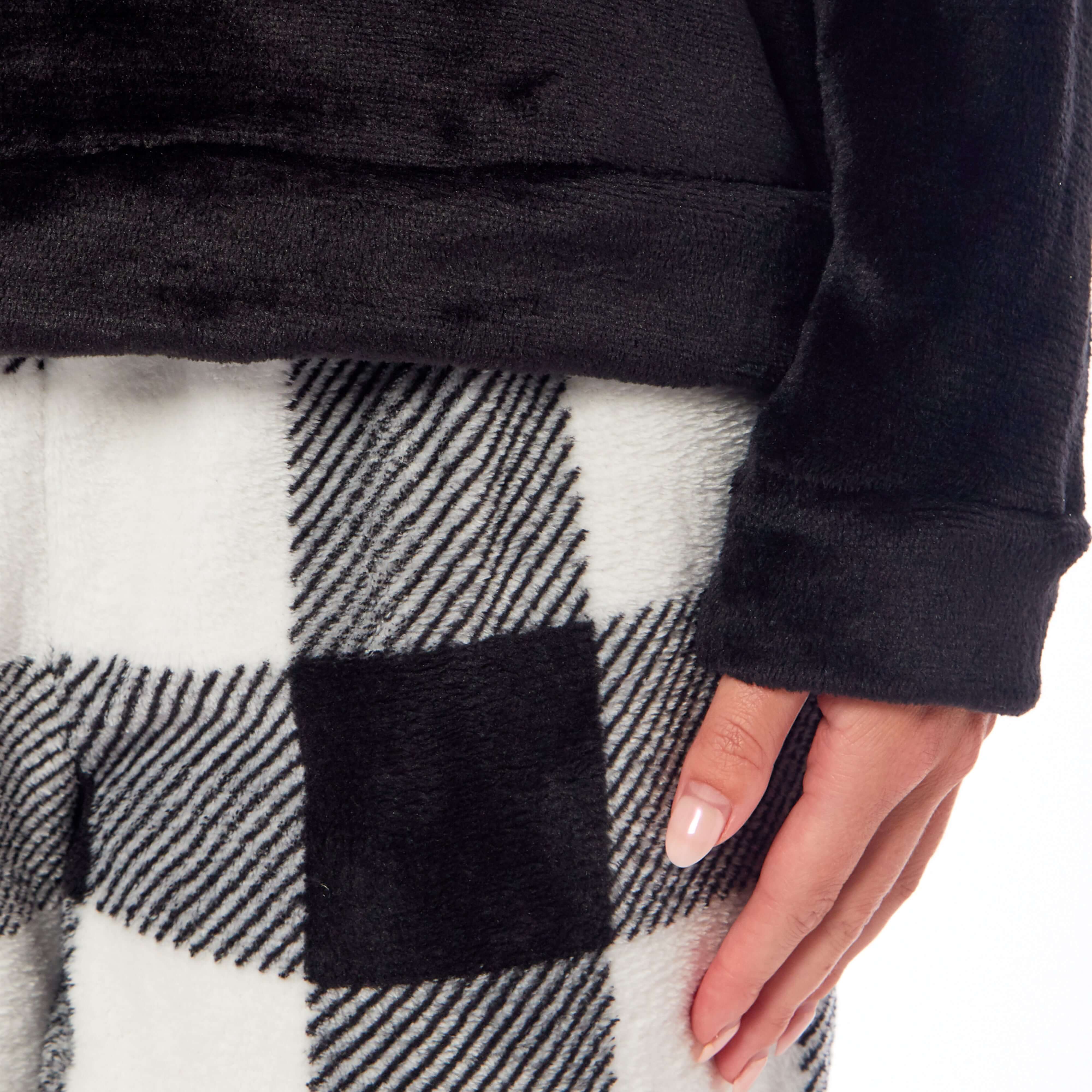 Women's Buffalo Check Fleece Pyjama Set With Long Sleeve Top And Bottoms
