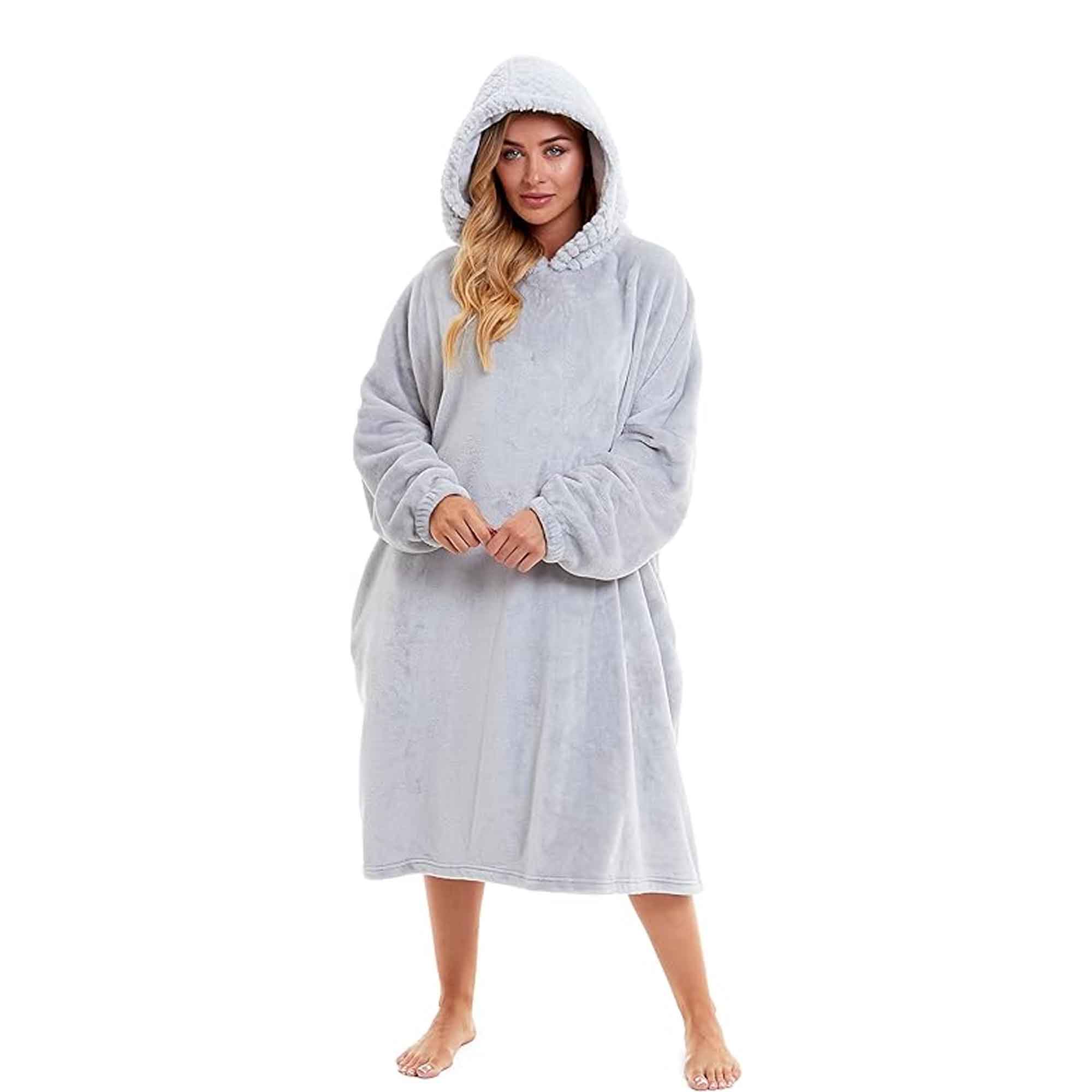Women's Plush Hooded Poncho Blanket Oversized Fleece Hoodie With Fur Hood