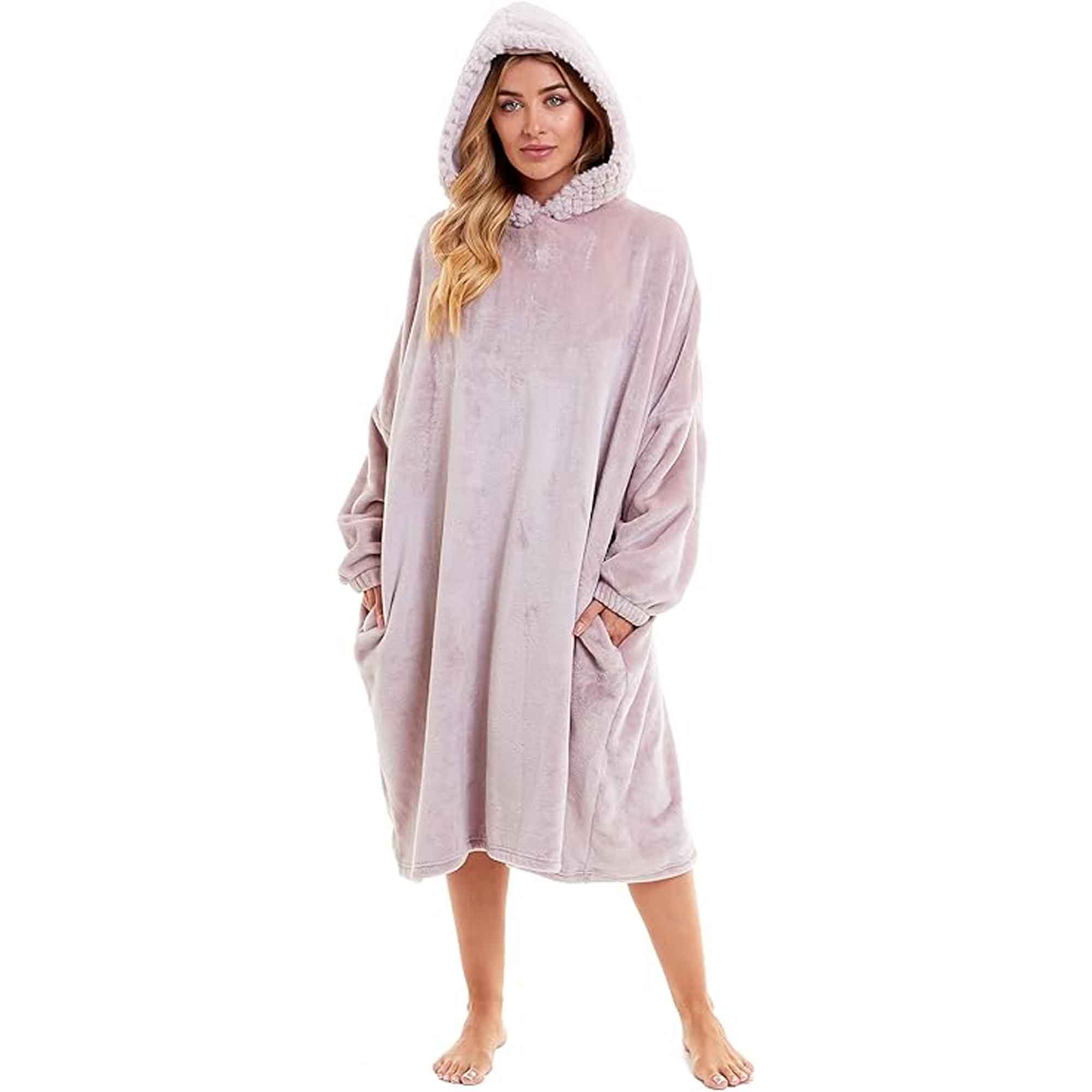Women's Plush Hooded Poncho Blanket Oversized Fleece Hoodie With Fur Hood
